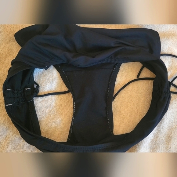 New Directions Black String Bikini Bottom with Pink‎ Accent (Size M) - Picture 4 of 12